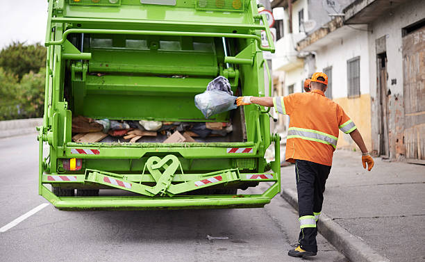 Best Same-Day Junk Removal Services  in Fowlerville, MI